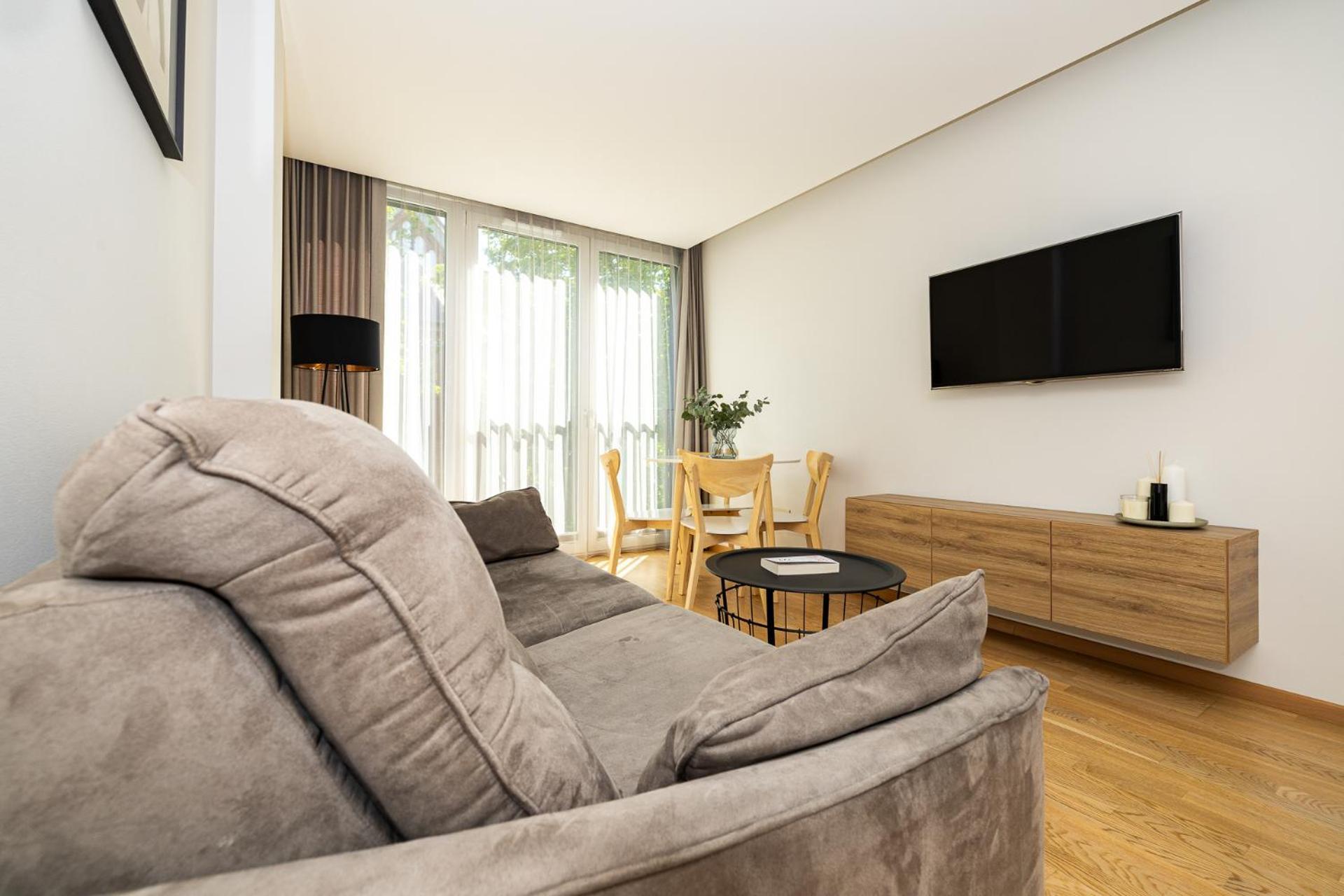 Central Square Apartments Παλάγκα Δωμάτιο φωτογραφία